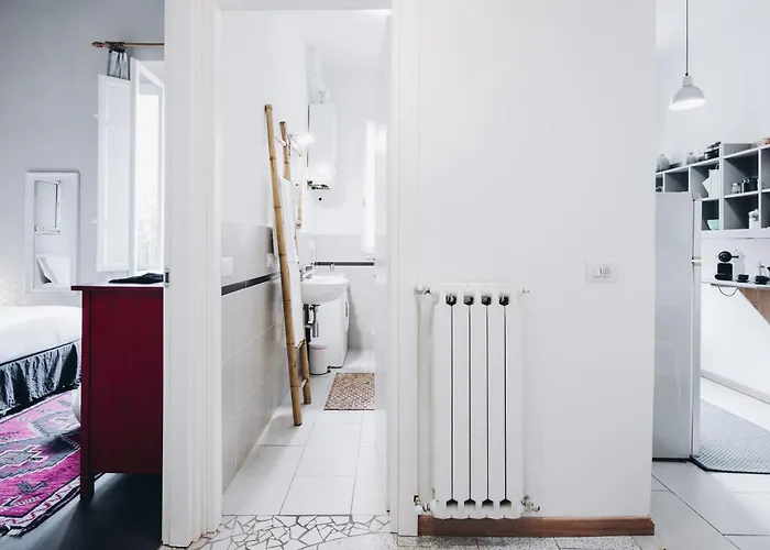 Piazza Aldrovandi - Quiet Balcony Apartment In The Historic Center Appartement