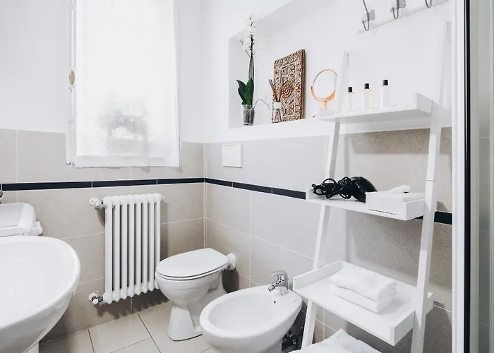 Piazza Aldrovandi - Quiet Balcony Apartment In The Historic Center Appartement Bologne