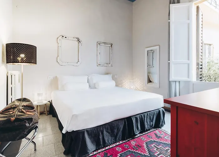 Piazza Aldrovandi - Quiet Balcony Apartment In The Historic Center بولونيا