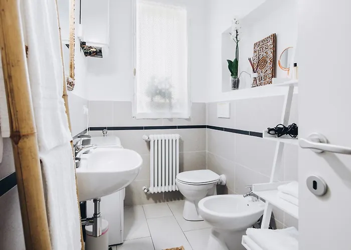 Apartmán Piazza Aldrovandi - Quiet Balcony In The Historic Center *